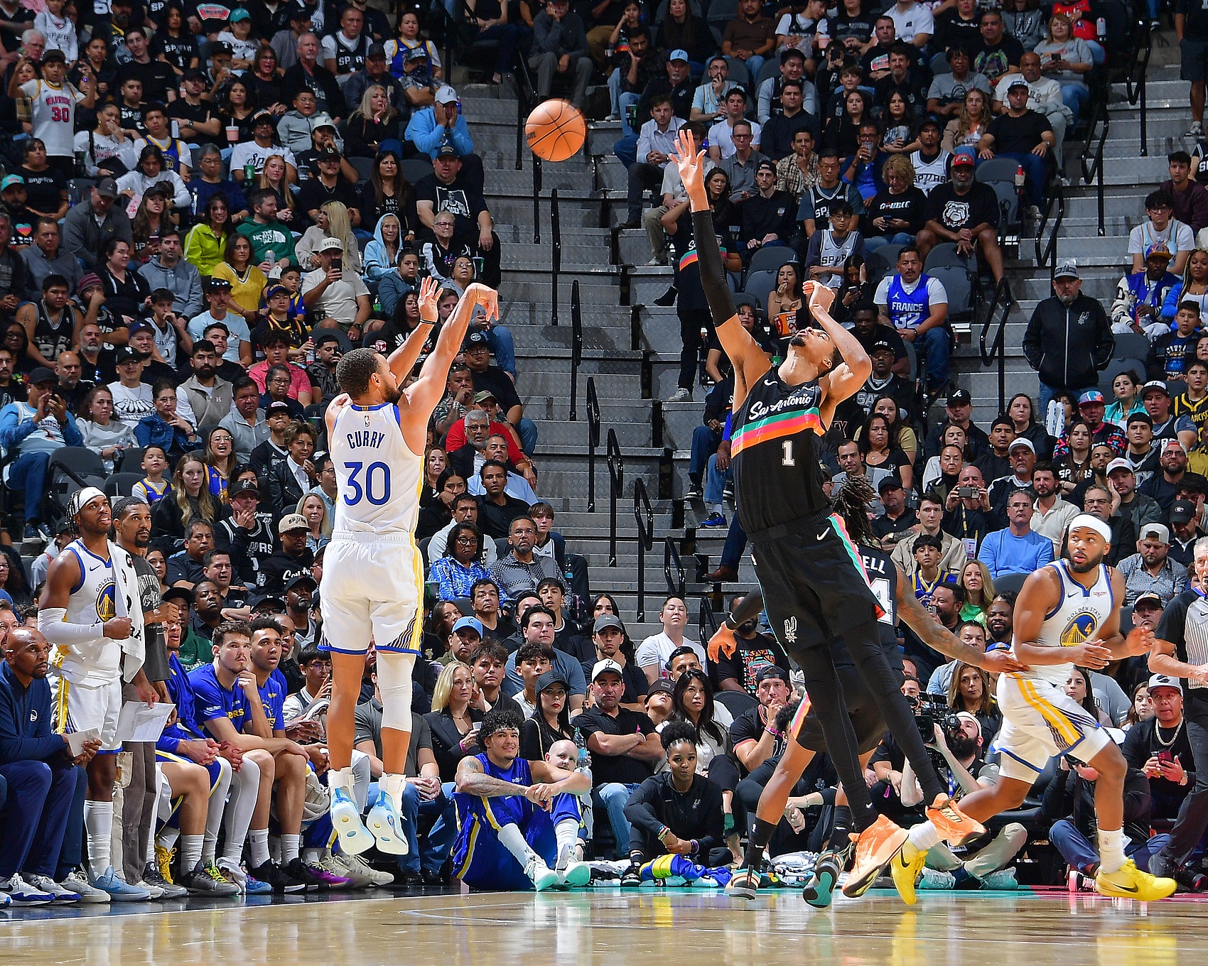 炸金花app-雷吉·米勒：看文班打球是必须要有的体验 就和看乔丹&amp;库里一样